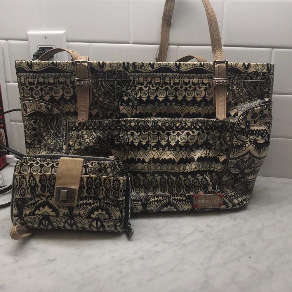 Sakroots purse and wallet